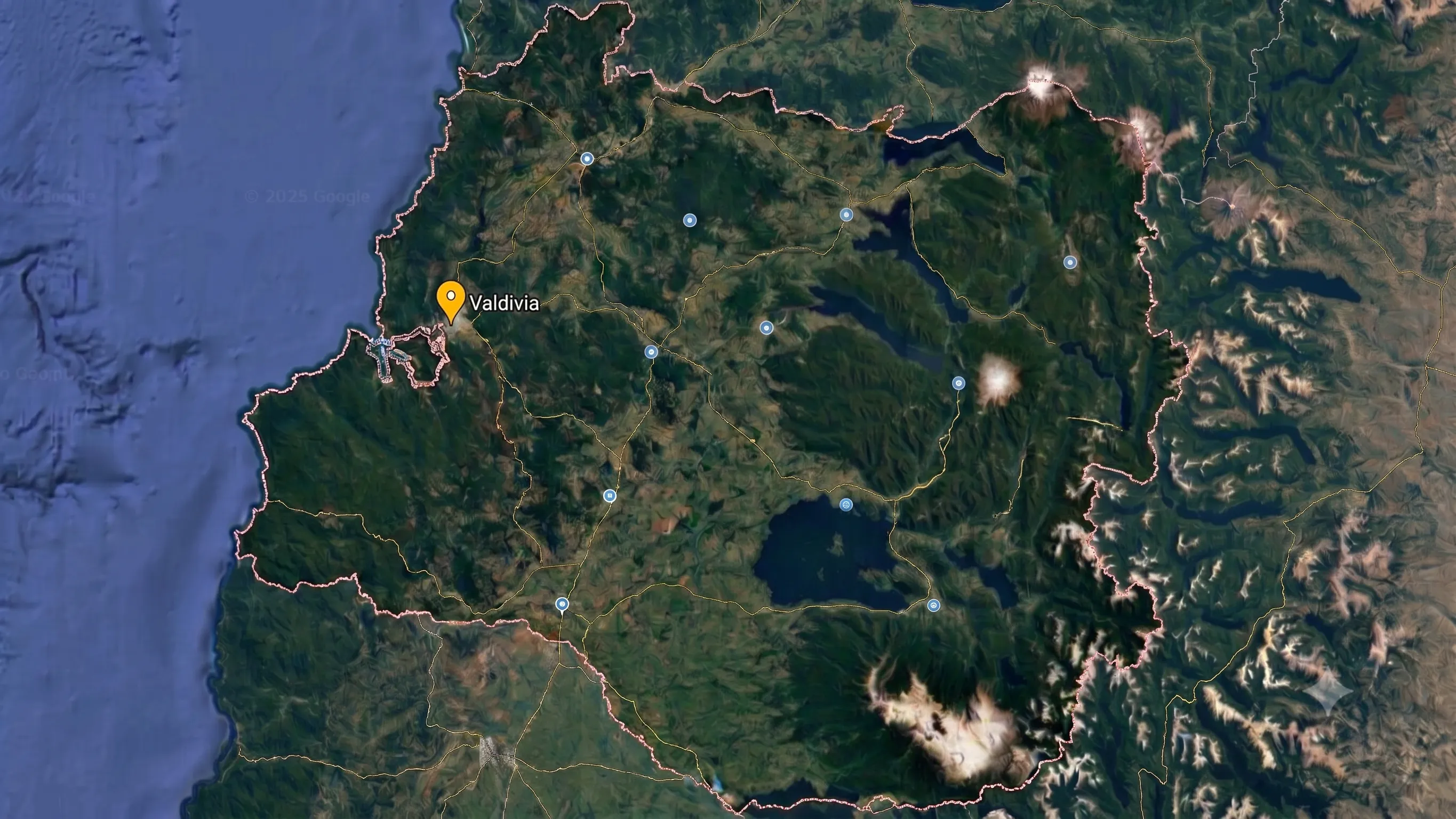 Mapa satelital de la Región de Los Ríos con las comunas que atiende OdontoSur