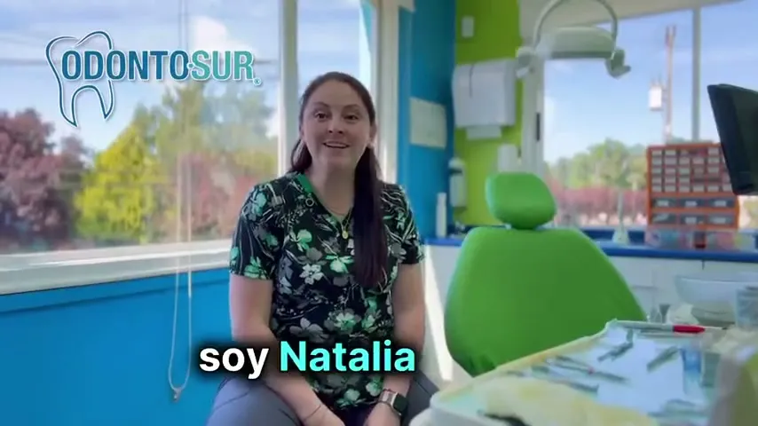 Dra. Natalia Baldini presentando la promoción de ortodoncia de OdontoSur